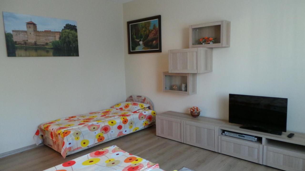 Rozalia Apartman Gyula Extérieur photo